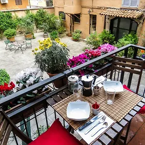 Casa Del Moro - Romantic Loft In Trastevere Rom